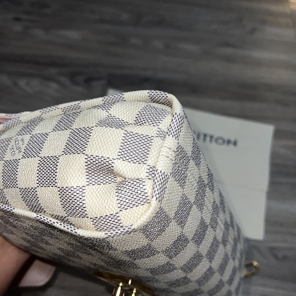 Authentic Louis Vuitton croisette in azur/pink interior - Picture 16 of 17